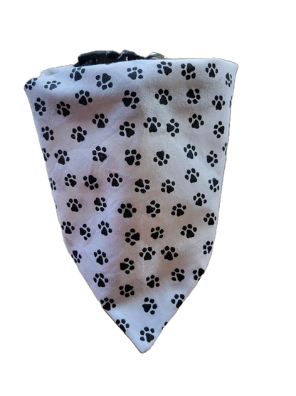 "I'm not Begging" Pet Bandana on Plaid